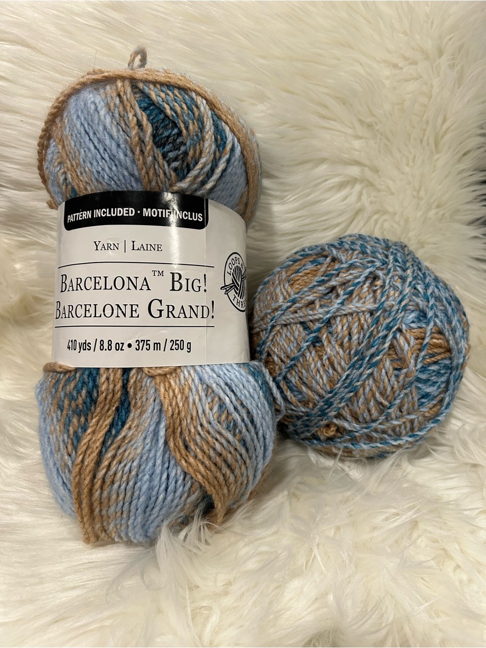 Barcelona Big! Variegated Blue & Tan Yarn